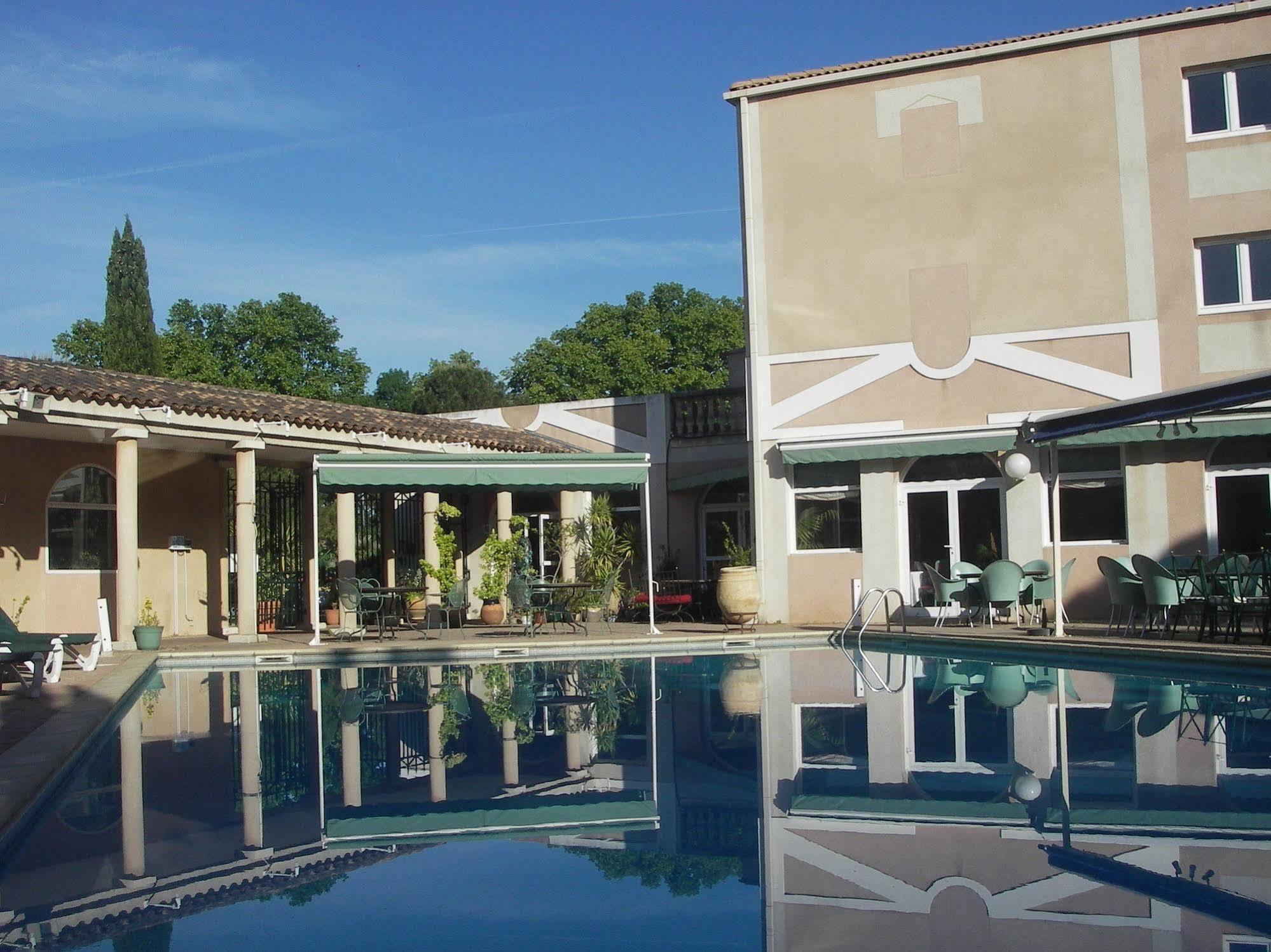 Le Cesar Hotell Plan-de-Cuques Bekvämligheter bild